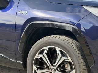 Toyota RAV4 Plug-in hybriid 2.5 136кВ