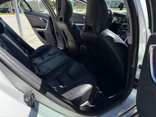 Volvo S60 2.4 D5 151кВ