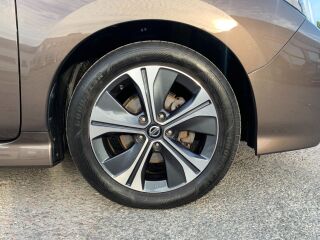 Nissan LEAF N-Connecta 90kW
