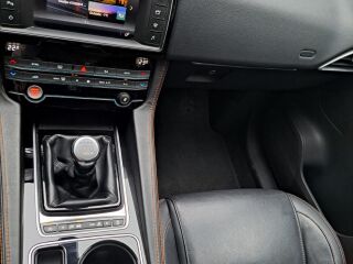 Jaguar F-Pace 2.0 132kW