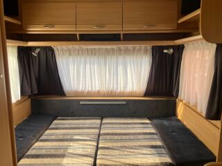 Dethleffs 430DB Camper