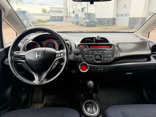Honda Jazz 1.3 73кВ