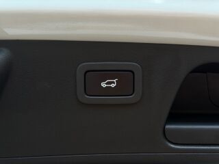 Jaguar E-Pace AWD R-Sport 2.0 132кВ