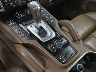 Porsche Cayenne S Diesel 4.1 V8 281kW