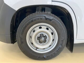 Toyota Proace Max Professional Plus 103kW