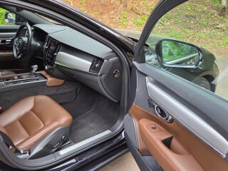 Volvo V90 AWD MY2018 2.0 R4 140kW