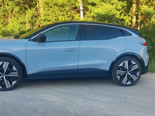Renault Megane E-TECH 60KWH R220 OPTIM ICONIC 160kW