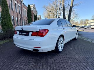 BMW ActiveHybrid 7 4.4 330kW