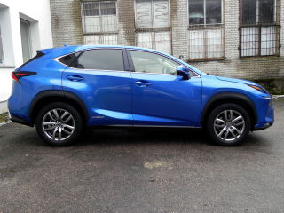 Lexus NX 300h AWD / Executive 2.5 114kW