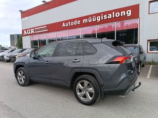 Toyota RAV4 Premium 2.5 131кВ