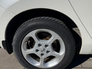 Nissan LEAF 80kW