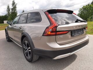 Volvo V90 Cross Country 2.0 145kW