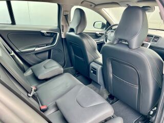 Volvo V60 Cross Country AWD Summum 2.4 D4 140kW