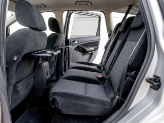 Ford Focus C-Max Ghia 1.8 85kW