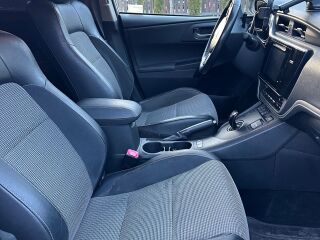 Toyota Auris 1.8 73кВ