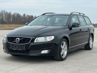 Volvo V70 Momentum Black Edition 2.0 D3 110kW