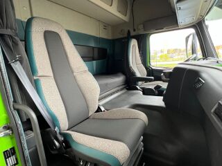 Volvo FM 370 Külmik Carrier avatava küljega 10.8 R6 278kW