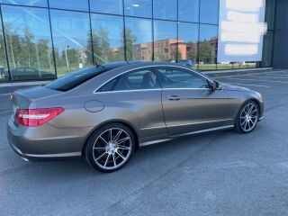 Mercedes-Benz E 500 V8 Coupe DESIGNO 5.5 285kW