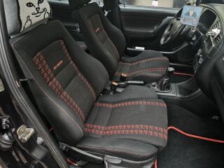Volkswagen Golf GTI 2.0 2.0 8V 85kW