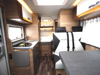 WEINSBERG CaraCompact 600 MF EDITION PEPPER 2.2 103kW