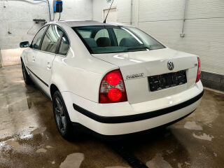 Volkswagen Passat COMFORTLINE 1.9 74kW