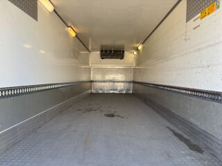 Volvo FM370 6x2*4 EURO6 + CARRIER SUPRA 950 278kW