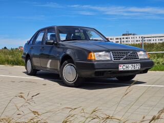 Volvo 440 GL 1.7 64kW