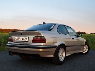 BMW 318 2.5 141kW