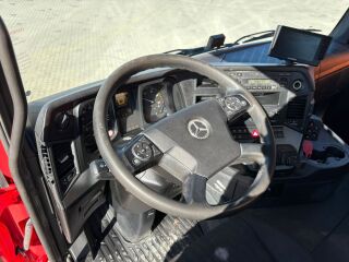 Mercedes-Benz Arocs 4142 8x4 310kW