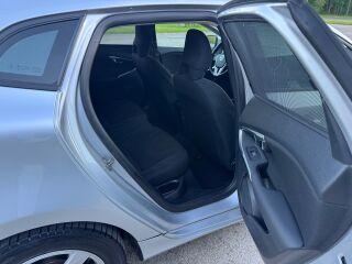 Volvo V40 Momentum 1.6 D2 84кВ