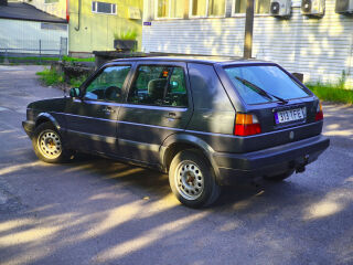 Volkswagen Golf 1.6 51kW