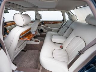 Jaguar XJ Daimler Long 4.0 V8 209кВ