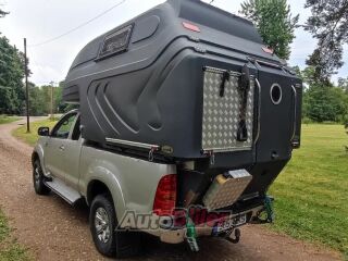 Toyota Hilux + Azar4 Offroad autoelamu kastikale 2.5 88kW
