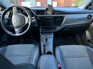 Toyota Auris 1.8 73kW