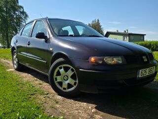 SEAT Toledo Comfortline 1.6 R4 16V 74kW