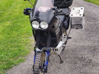 Honda Africa Twin XRV 750 V2