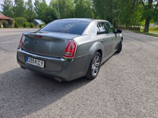 Lancia Thema 3.0 176kW