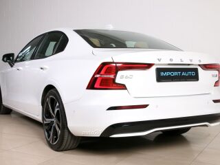 Volvo S60 AWD ULTIMATE DARK LUXURY XENIUM FULL 2.0 B5 KERS Mild Hybrid 184kW