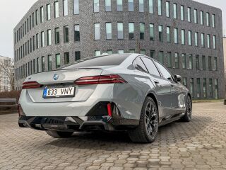 BMW i5 xDrive40 M-Sportpakett Pro 290кВ