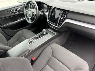 Volvo V60 Cross Country AWD B4 2.0 145кВ