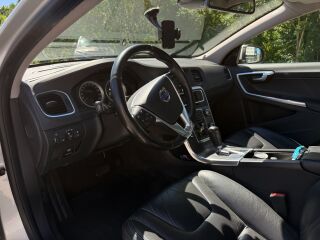 Volvo S60 2.4 D5 151кВ
