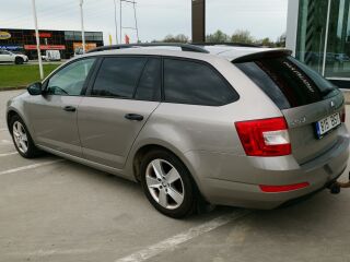 Skoda Octavia N1 1.2 R4 TSI 63kW