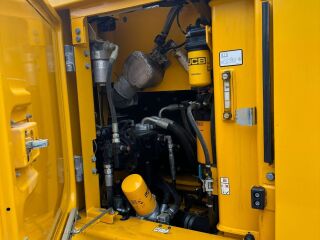 JCB JS141LC