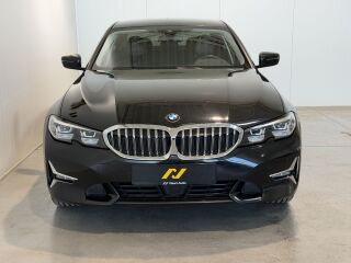 BMW 320 xDrive Luxury Line 2.0 R4 140kW