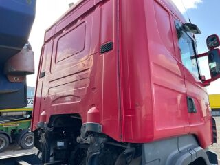 Scania R420 6x2 + kast
