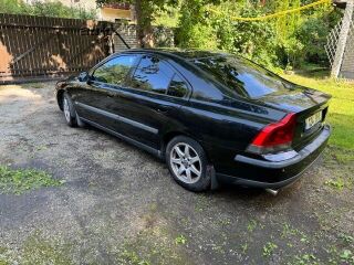 Volvo S60 2.4 R5 147кВ