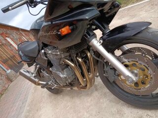 Suzuki Bandit 600 R4 57kW