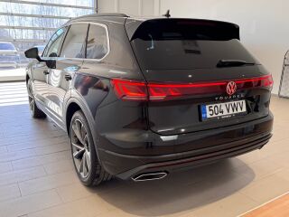 Volkswagen Touareg Elegance 3.0 TDI 170кВ