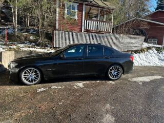 BMW 750 4.4 300кВ
