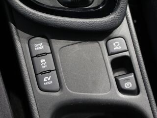 Toyota Yaris Active Plus 1.5 68кВ